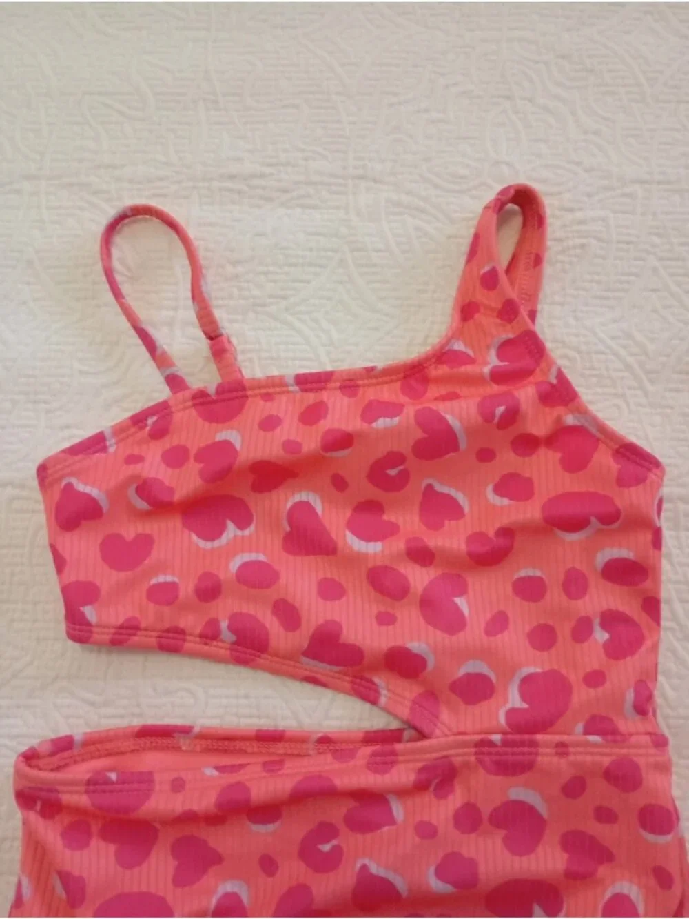 Girls Coral & Pink Heart Patterned Cut-Out Bikini Size S (6/7) Cat & Jack - Picture 3 of 9